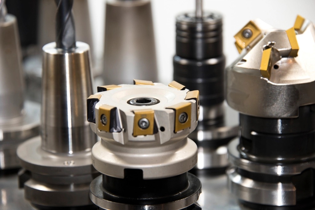 CNC milling cutters and tool holders